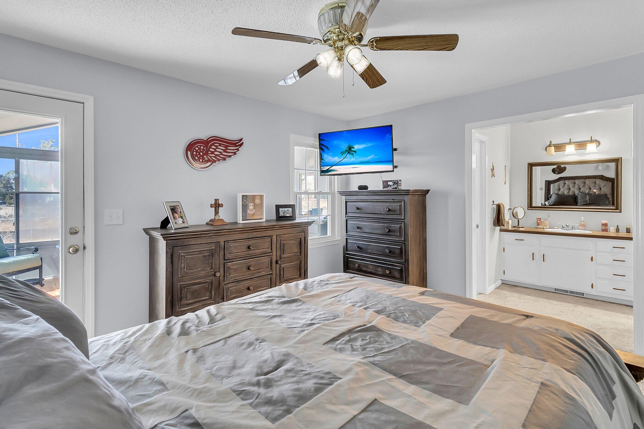 211 Brailsford Road Summerville, SC 29485 - Photo 20 of 52 12 m2