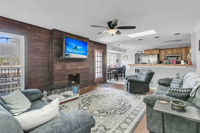 $379,500 | 211 Brailsford Road, Summerville, SC 29485