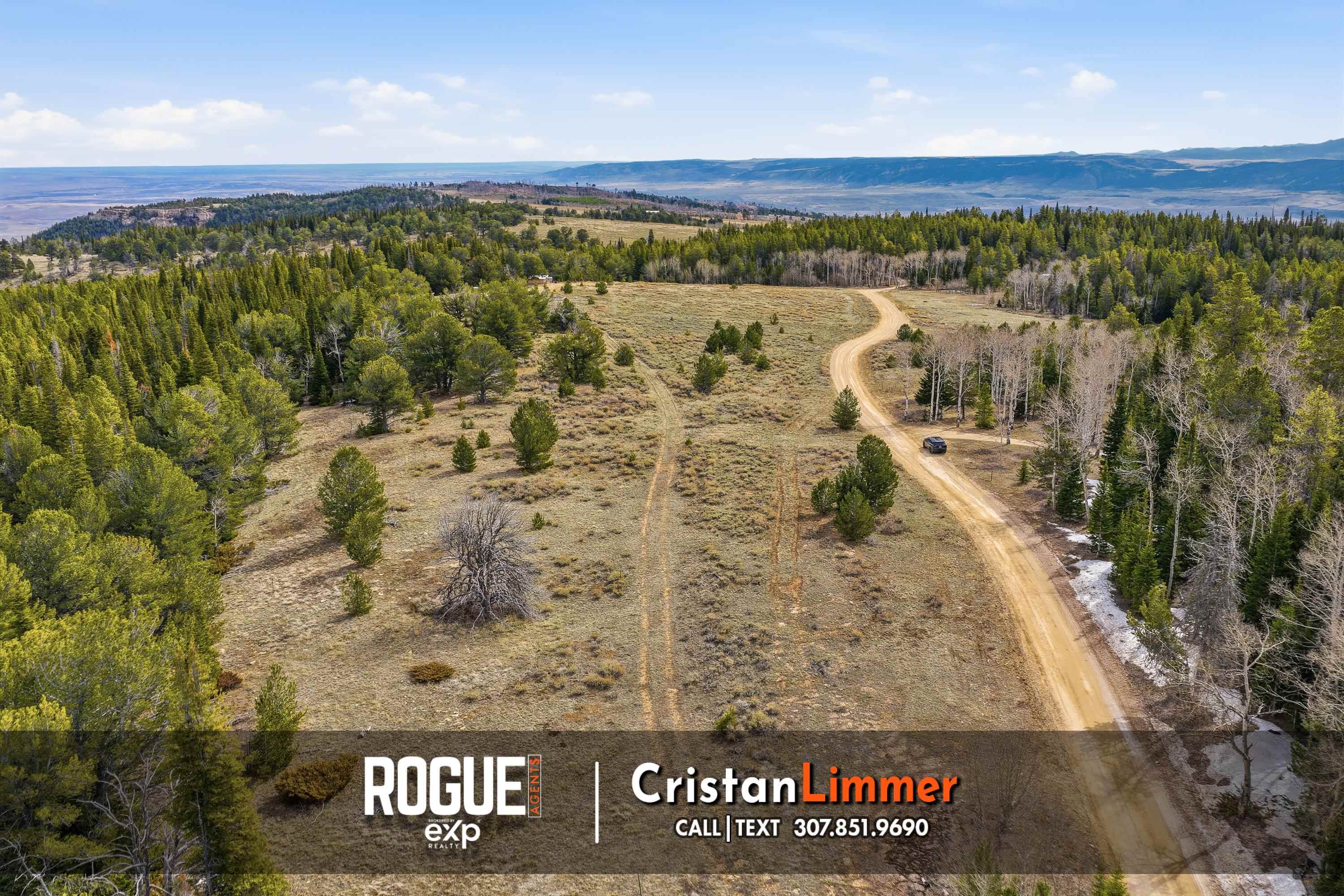 506 Country Road Casper, WY 82601 - Photo 3 of 17