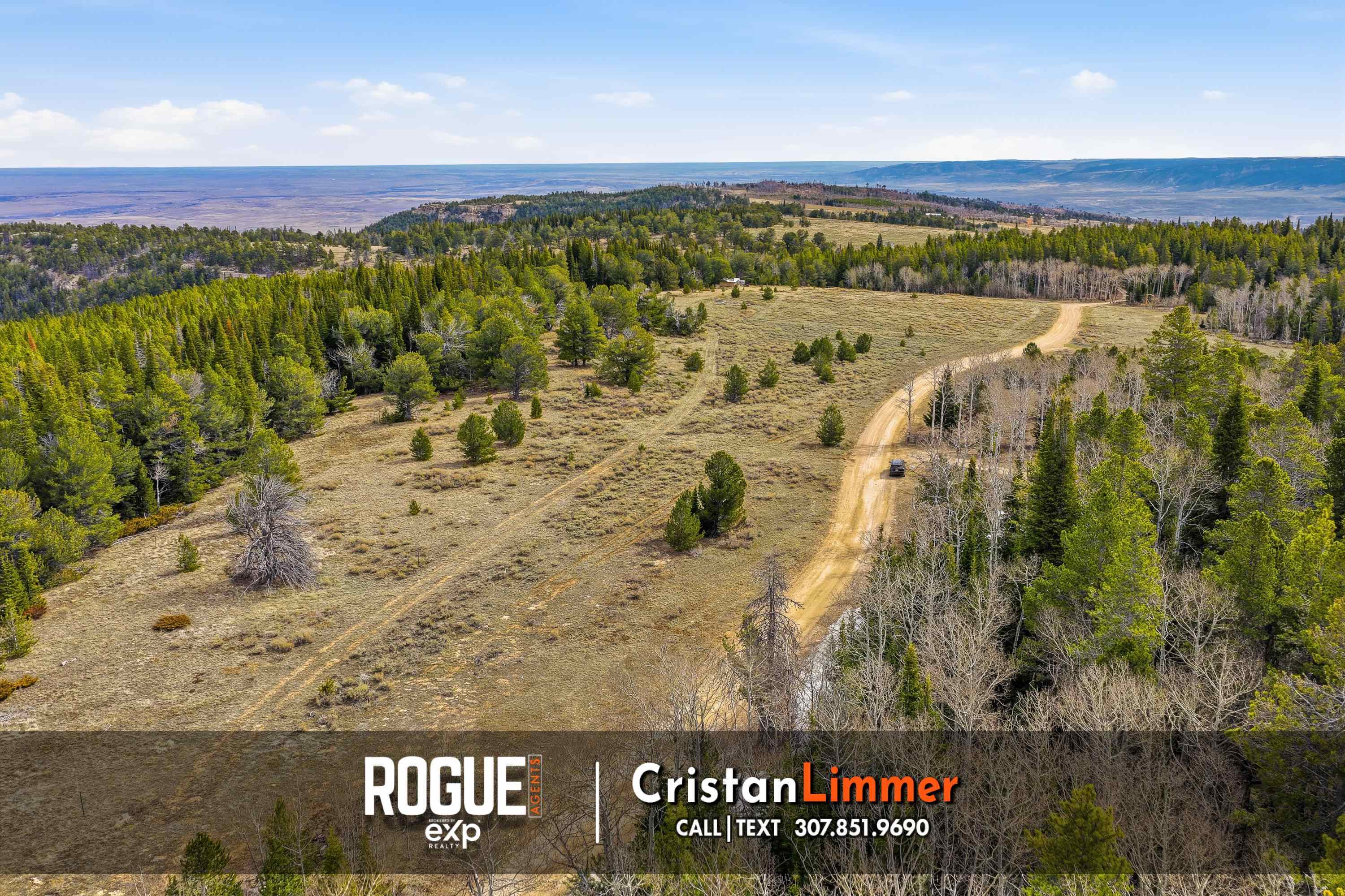 506 Country Road Casper, WY 82601 - Photo 4 of 17