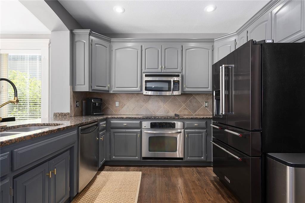 237 Northeast Hidden Ridge Circle Lee's Summit, MO 64064 - Photo 11 of 48