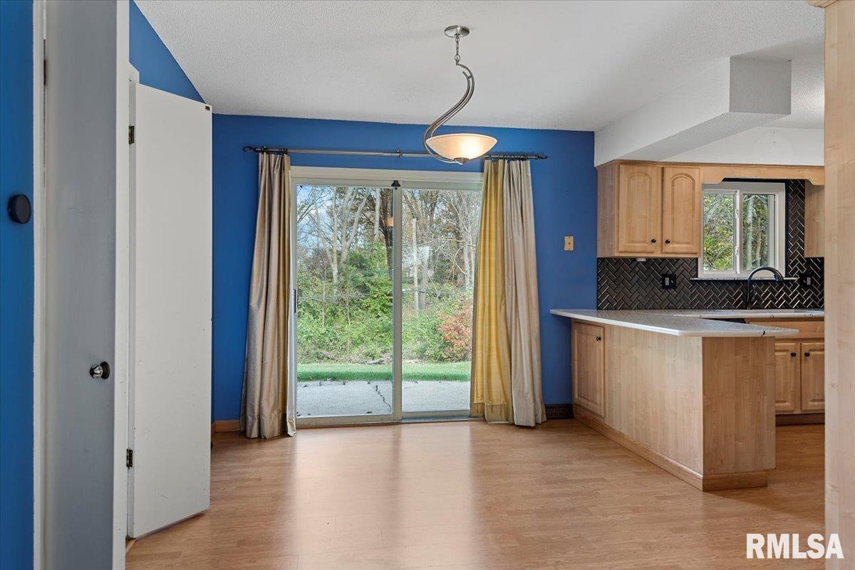 27 Eton Court Springfield, IL 62702 - Photo 8 of 43