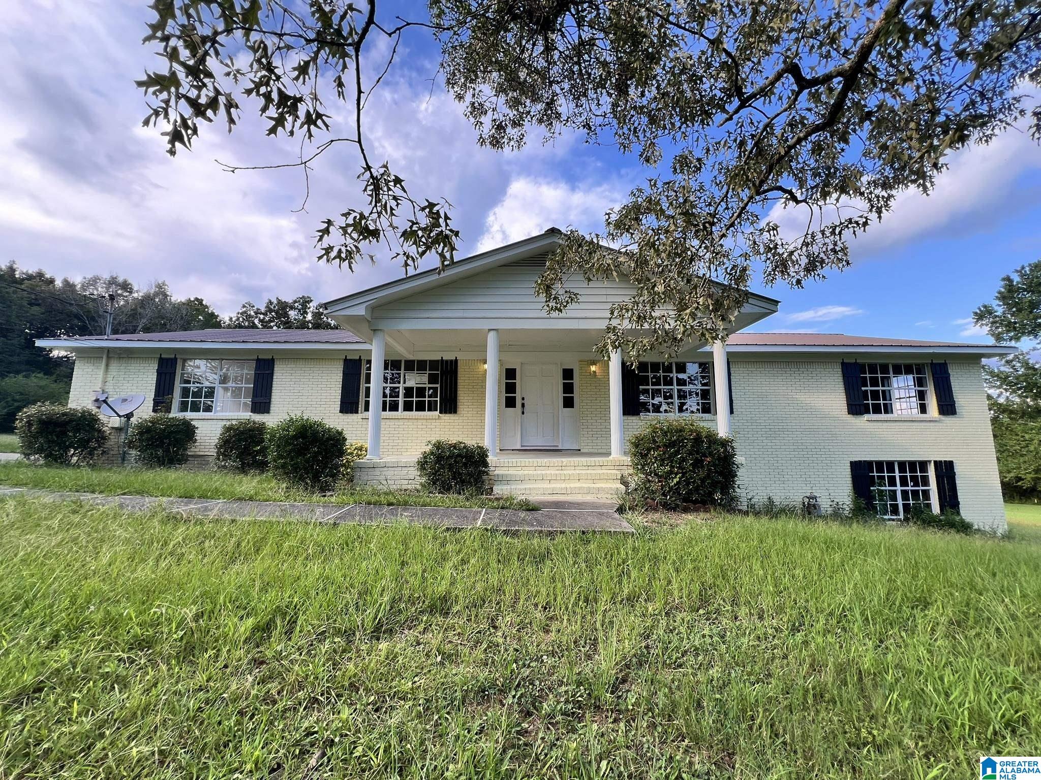 3285 Tidmore Bend Road Gadsden, AL 35901 - Photo 1 of 17