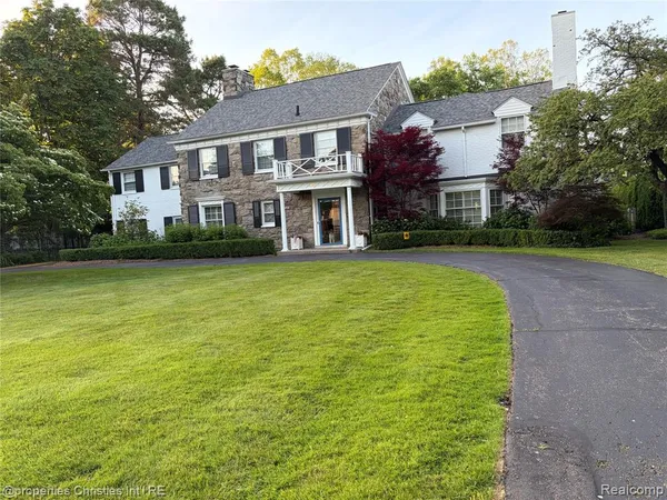 $1,525,000 | 50 Renaud Road, Grosse Pointe, MI 48236