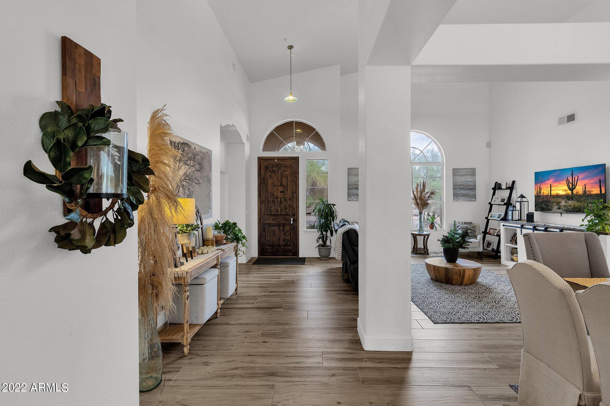 8510 East Rowel Road Scottsdale, AZ 85255 - Photo 34 of 47 FOYER