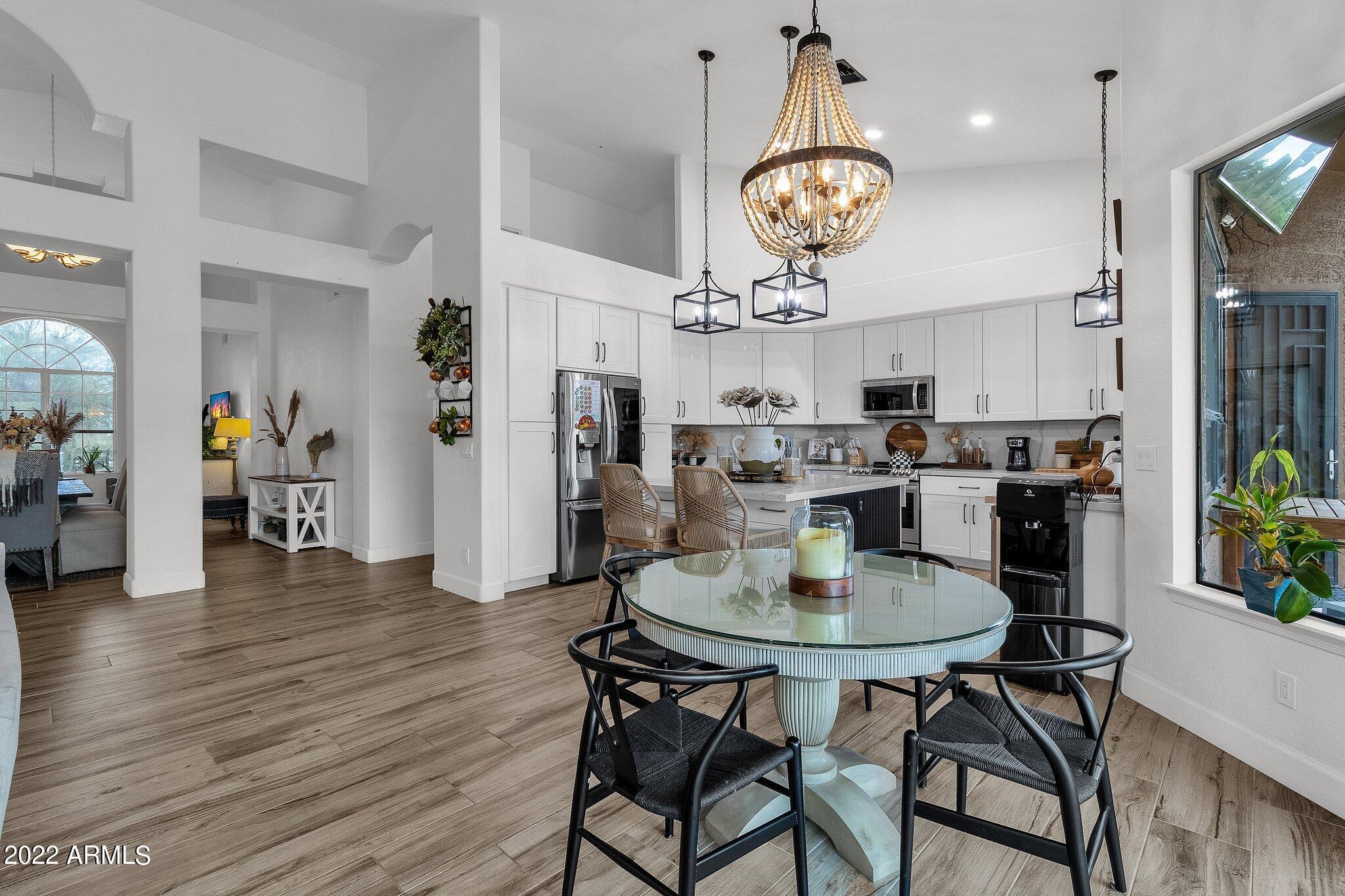 8510 East Rowel Road Scottsdale, AZ 85255 - Photo 38 of 47 EAT-IN KITCHEN