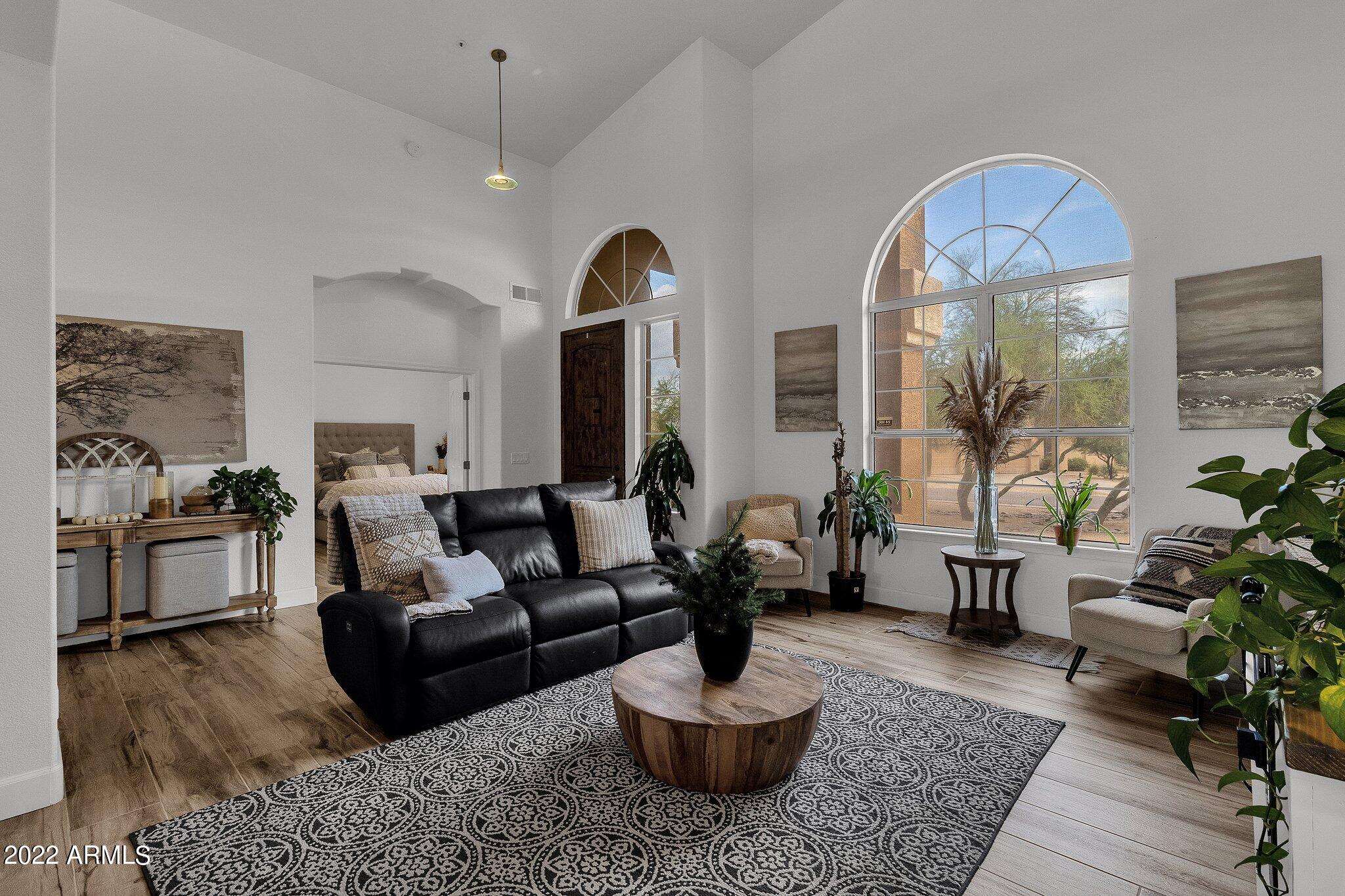 8510 East Rowel Road Scottsdale, AZ 85255 - Photo 8 of 47 LOTS OF NATURAL LIGHT