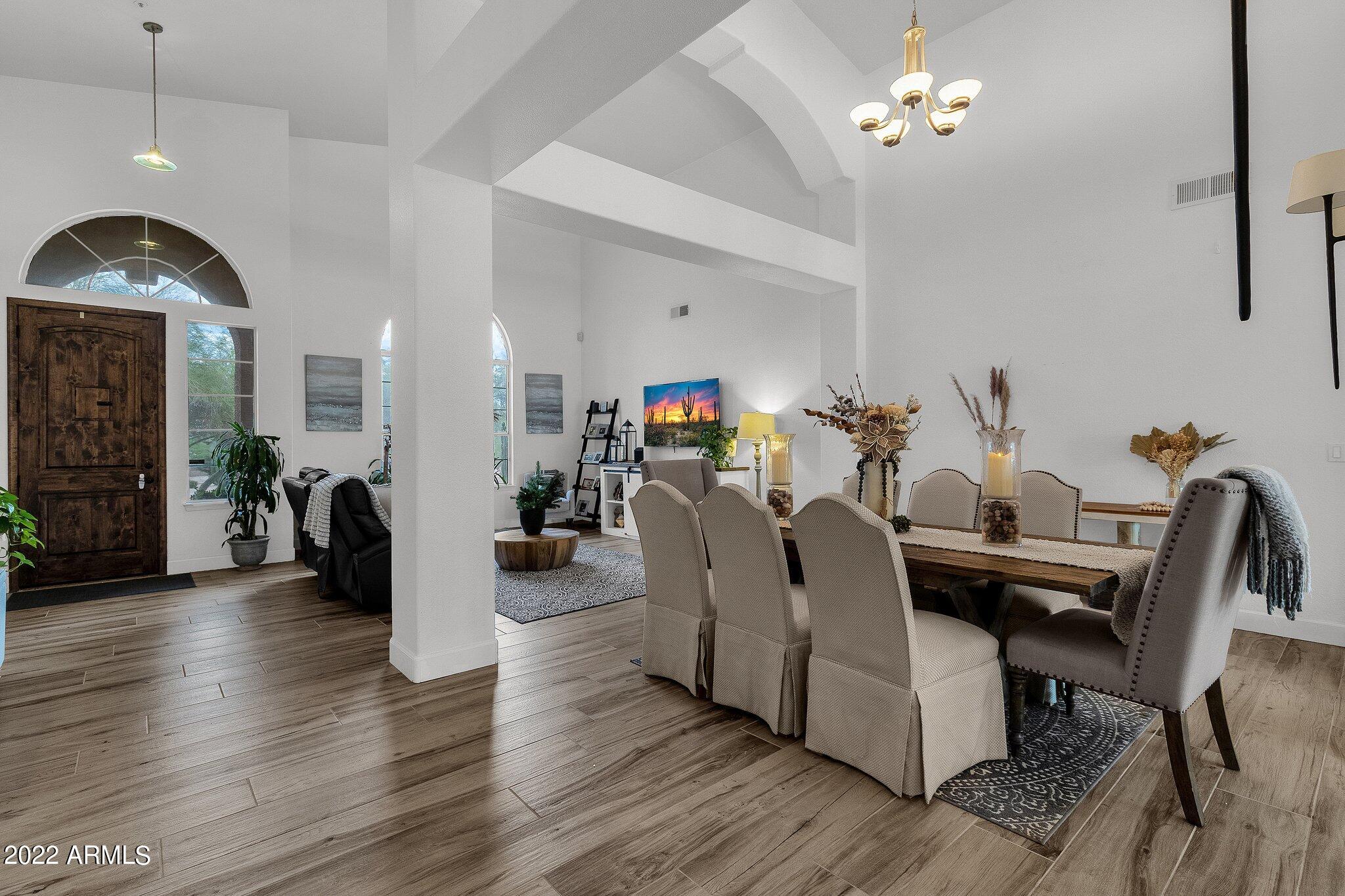 8510 East Rowel Road Scottsdale, AZ 85255 - Photo 9 of 47 SOARING CEILINGS