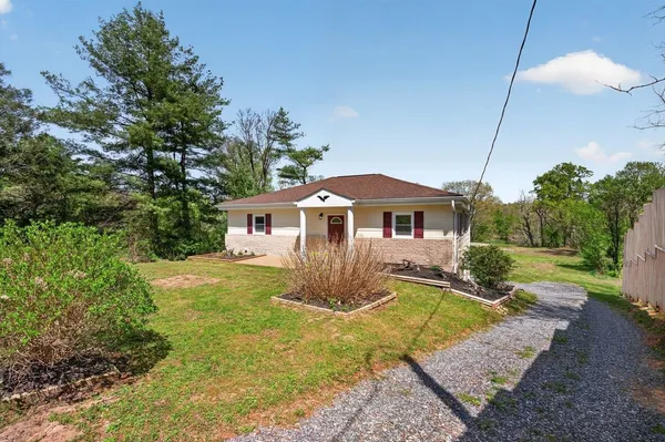 $525,000 | 782 Shipyard Road, Shenandoah, VA 22849