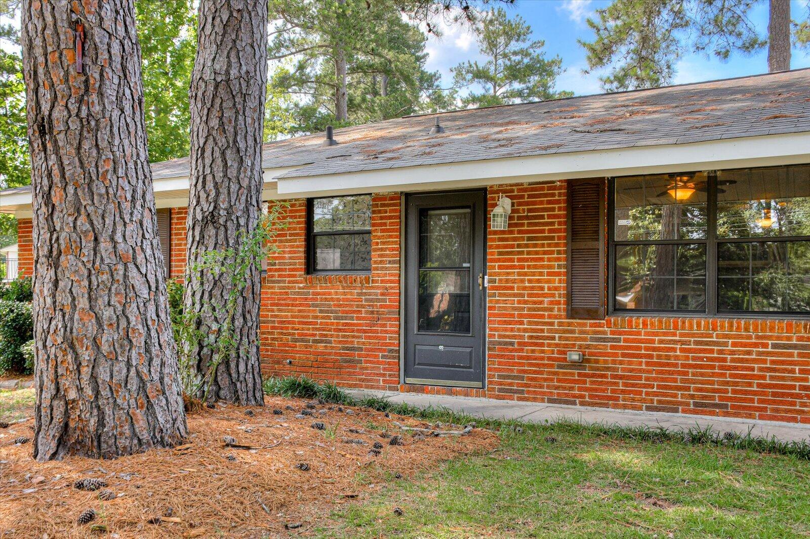 1710 Forest Creek Road Augusta, GA 30909 - Photo 3 of 45 05-105