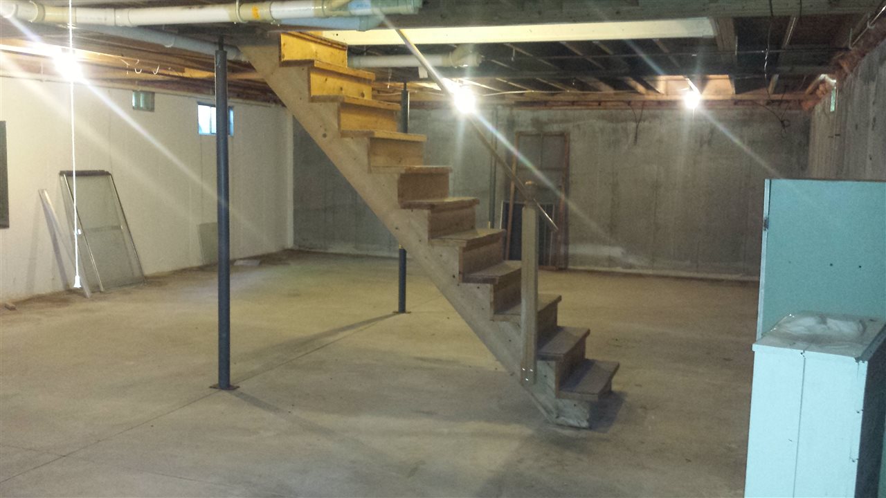 851 Holly Road Cadillac, MI 49601 - Photo 39 of 57 1820774-40.JPG