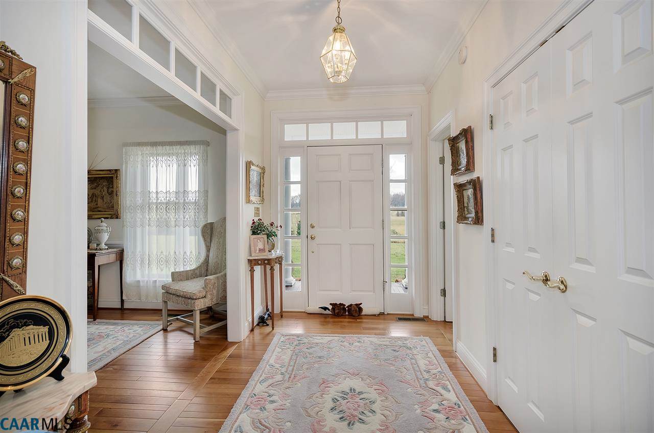 3895 Jacks Shop Road Rochelle, VA 22738 - Photo 7 of 41 a view of a livingroom with furniture and windows