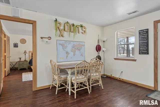 $299,000 | 26438 Lake Pittsfield Drive, Pittsfield, IL 62363