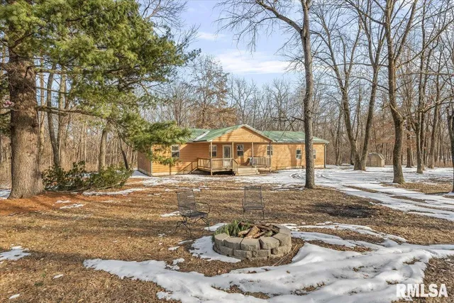 $299,000 | 26438 Lake Pittsfield Drive, Pittsfield, IL 62363