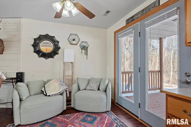 $299,000 | 26438 Lake Pittsfield Drive, Pittsfield, IL 62363