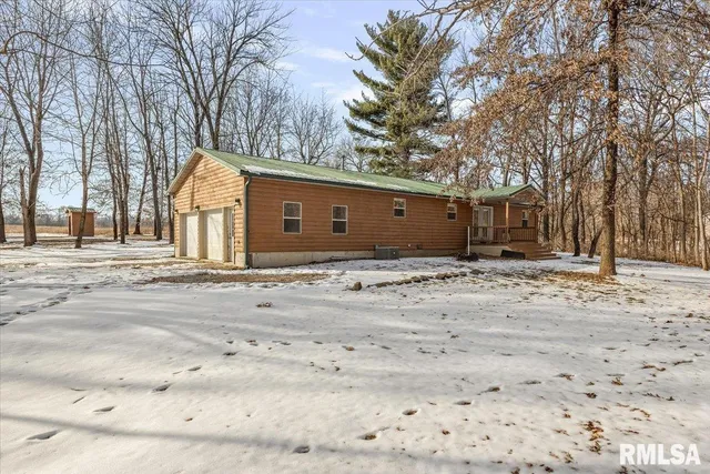 $299,000 | 26438 Lake Pittsfield Drive, Pittsfield, IL 62363