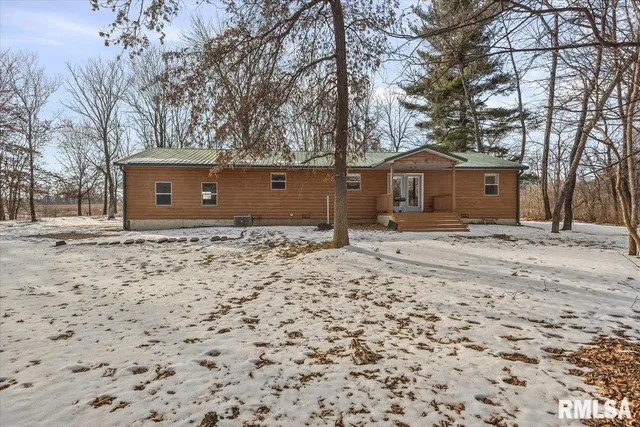 $299,000 | 26438 Lake Pittsfield Drive, Pittsfield, IL 62363