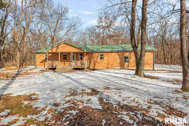 $299,000 | 26438 Lake Pittsfield Drive, Pittsfield, IL 62363