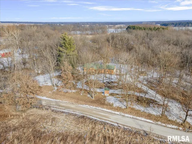 $299,000 | 26438 Lake Pittsfield Drive, Pittsfield, IL 62363