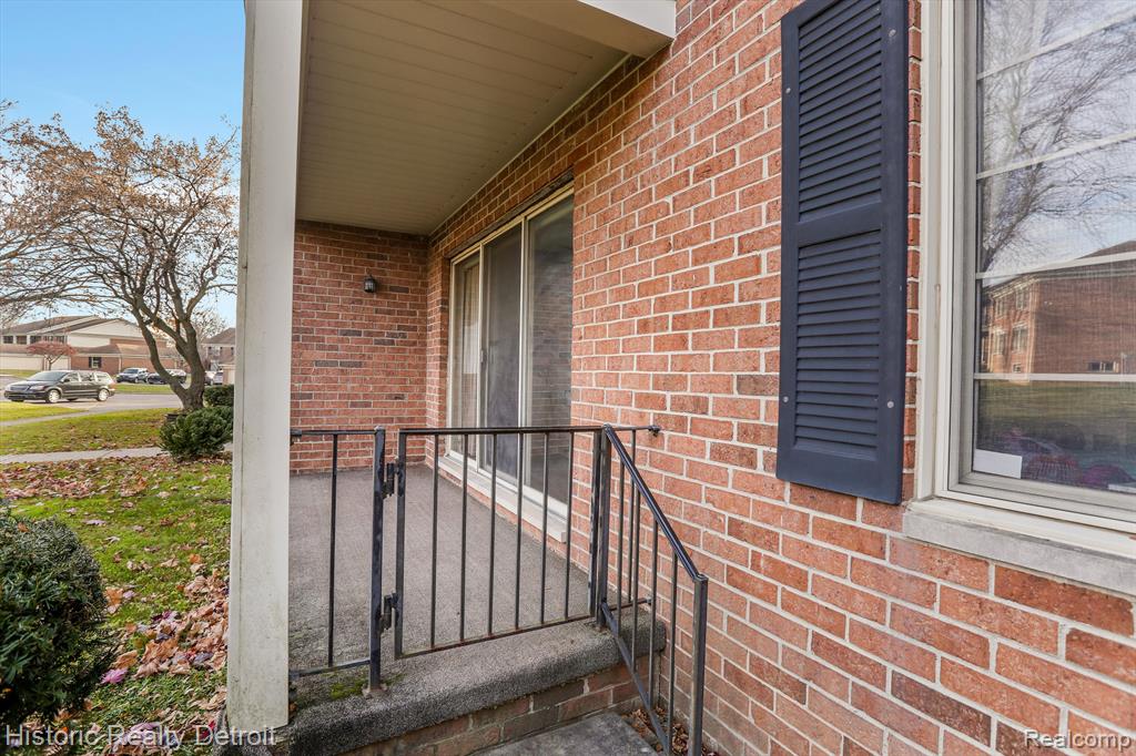 29656 Middlebelt Road, Unit 1403 Farmington Hills, MI 48334 - Photo 29 of 39