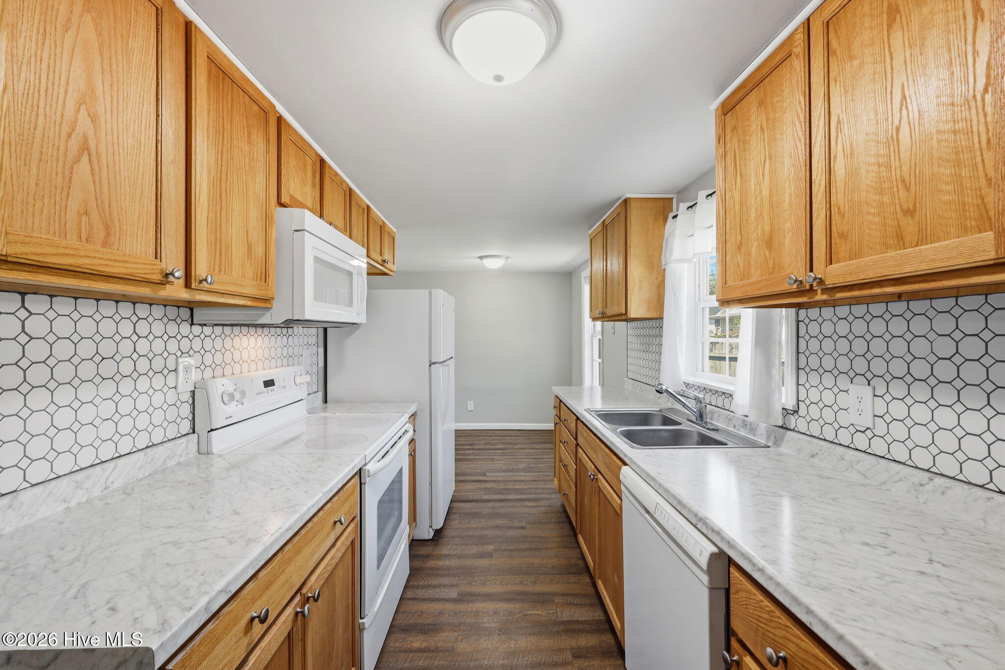 518 Ruth Avenue New Bern, NC 28560 - Photo 13 of 42 Kitchen