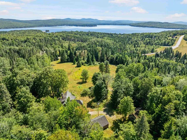 $1,100,000 | 38 Lost Horizon Road, Pittsburg, NH 03592