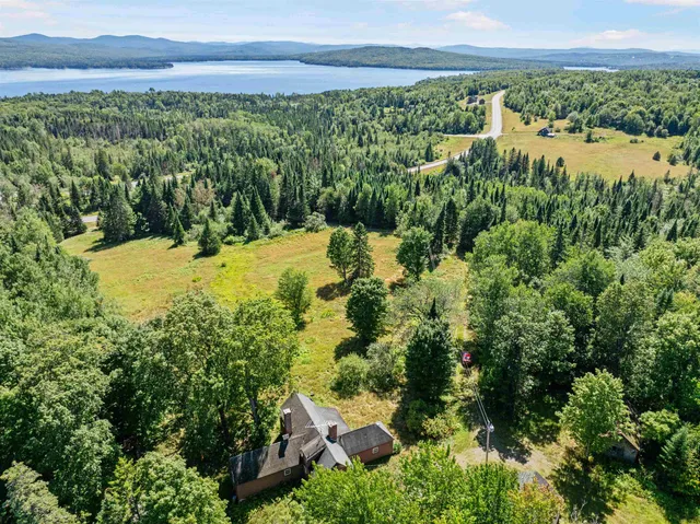 $1,100,000 | 38 Lost Horizon Road, Pittsburg, NH 03592