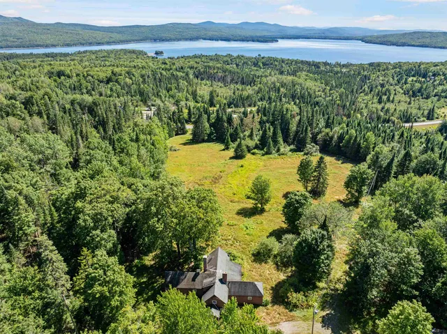 $1,100,000 | 38 Lost Horizon Road, Pittsburg, NH 03592
