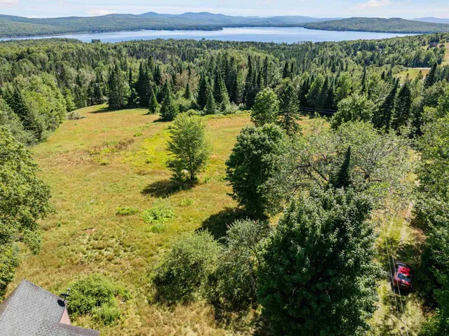 $1,100,000 | 38 Lost Horizon Road, Pittsburg, NH 03592