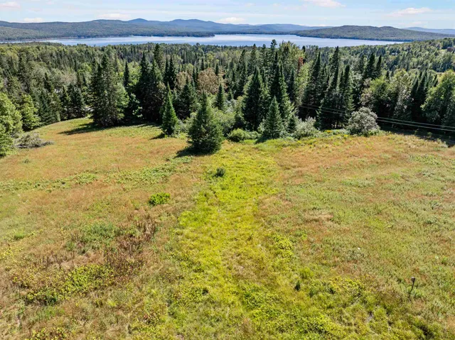 $1,100,000 | 38 Lost Horizon Road, Pittsburg, NH 03592