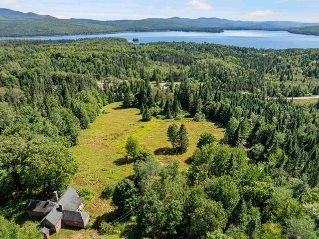 $1,100,000 | 38 Lost Horizon Road, Pittsburg, NH 03592