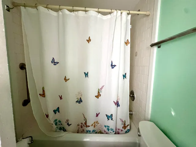 $1,100,000 | 38 Lost Horizon Road, Pittsburg, NH 03592