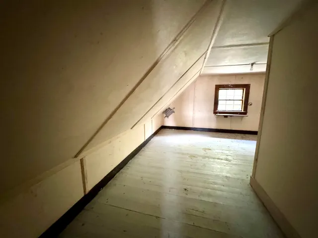 $1,100,000 | 38 Lost Horizon Road, Pittsburg, NH 03592