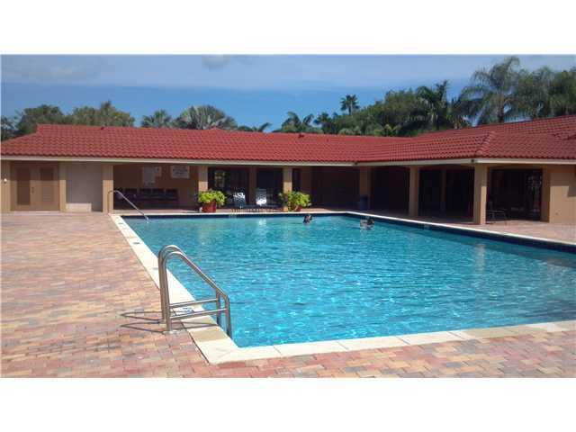 8146 Thames Boulevard, Unit C Boca Raton, FL 33433 - Photo 8 of 10 Pool
