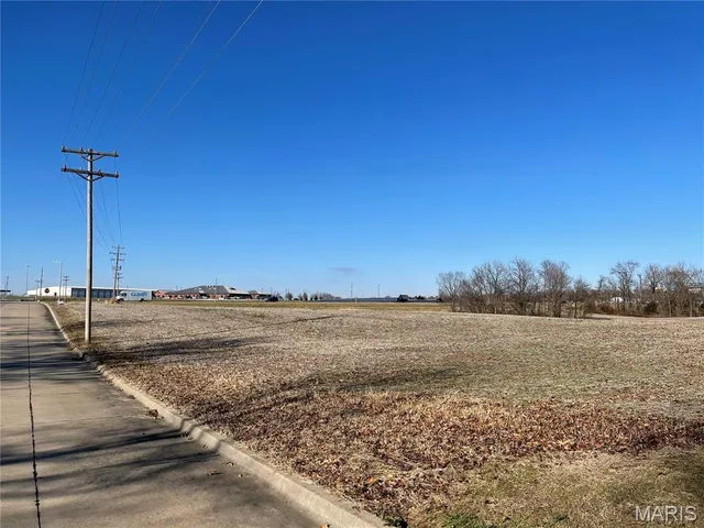 $607,464 | 1 North Perryville Boulevard, Perryville, MO 63775