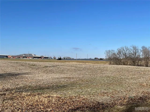 $607,464 | 1 North Perryville Boulevard, Perryville, MO 63775