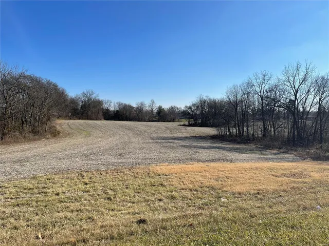 $607,464 | 1 North Perryville Boulevard, Perryville, MO 63775