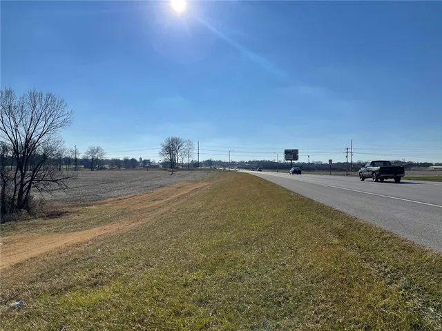 $607,464 | 1 North Perryville Boulevard, Perryville, MO 63775