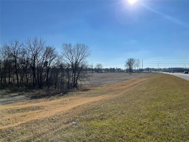 $607,464 | 1 North Perryville Boulevard, Perryville, MO 63775
