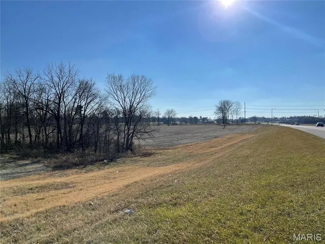 $607,464 | 1 North Perryville Boulevard, Perryville, MO 63775