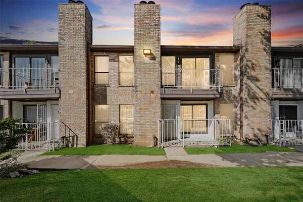 $1,050 | 6633 West Airport Boulevard, Unit 1306, Houston, TX 77035