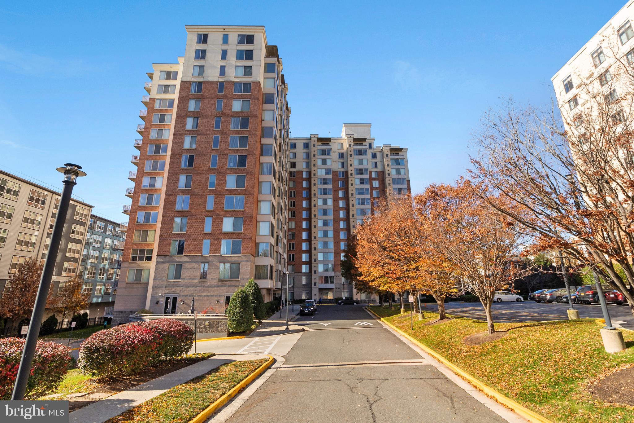 2726 Gallows Road, Unit 209 Vienna, VA 22180 - Photo 1 of 30
