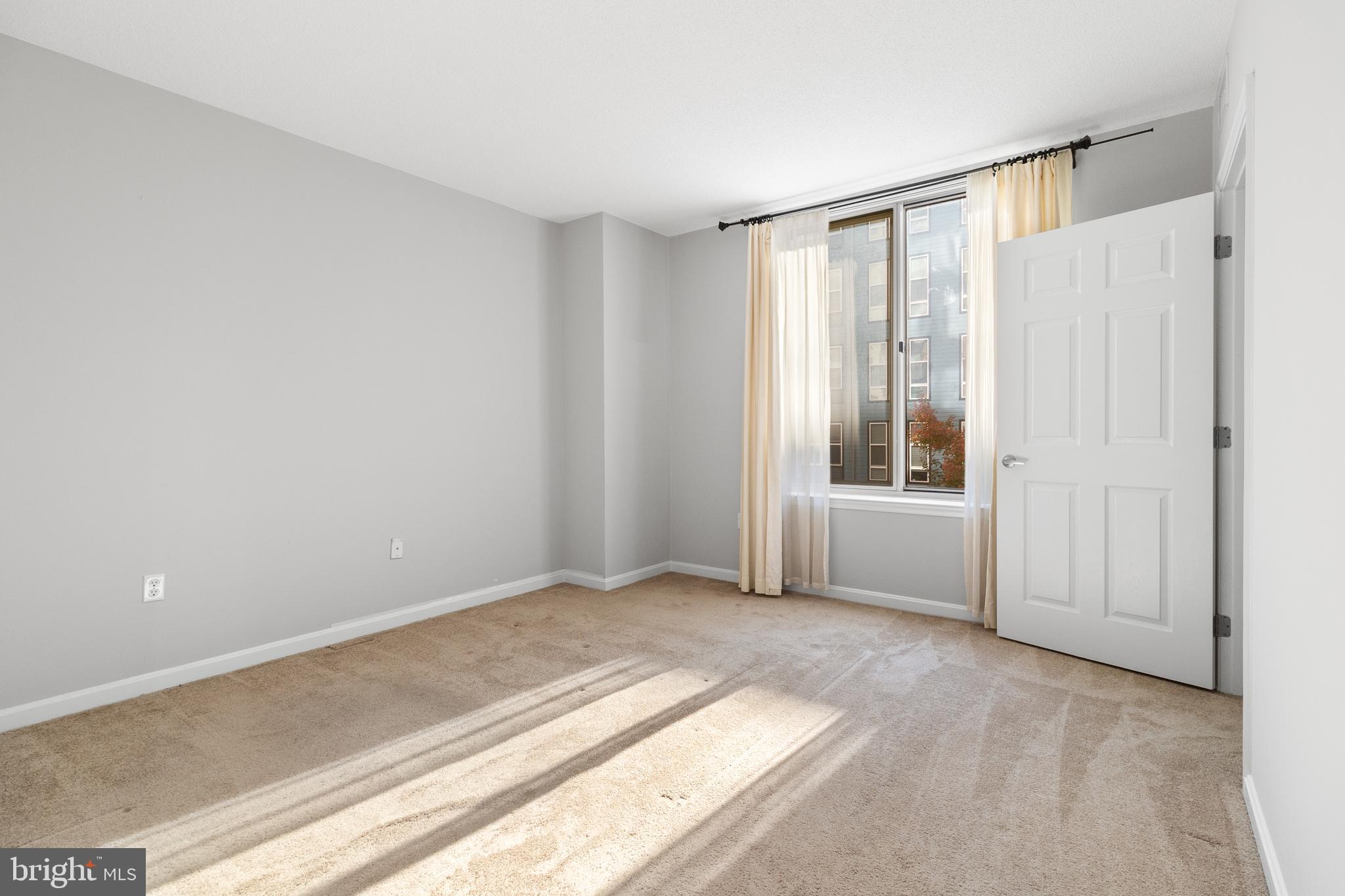 2726 Gallows Road, Unit 209 Vienna, VA 22180 - Photo 21 of 30