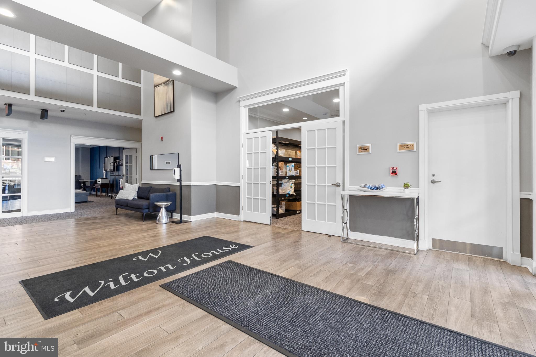 2726 Gallows Road, Unit 209 Vienna, VA 22180 - Photo 5 of 30