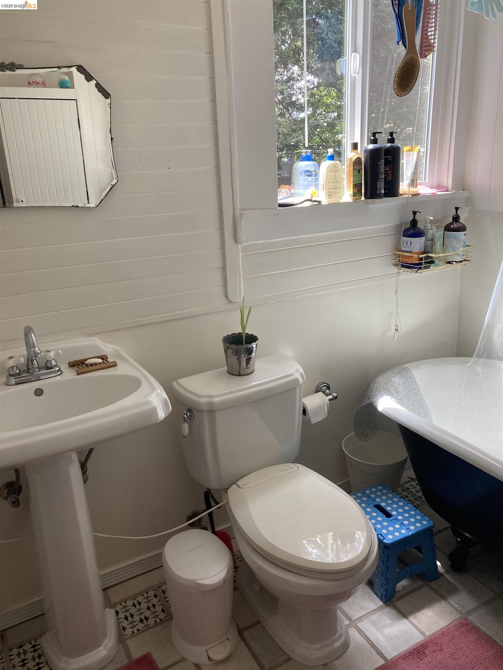 1631 La Vereda Road Berkeley, CA 94709 - Photo 37 of 42 Bathroom