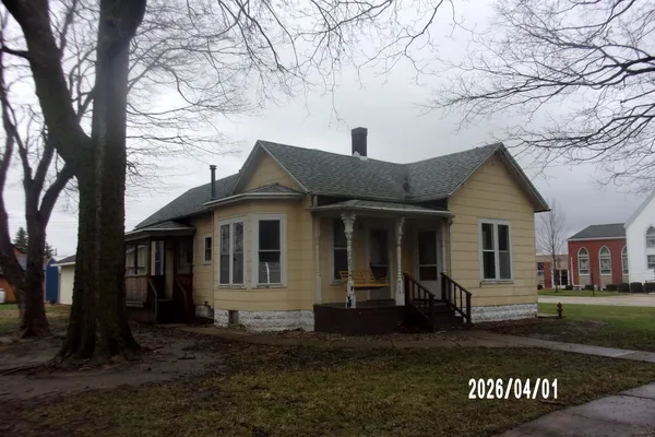 $104,500 | 309 North Colfax Street, Crescent City, IL 60928