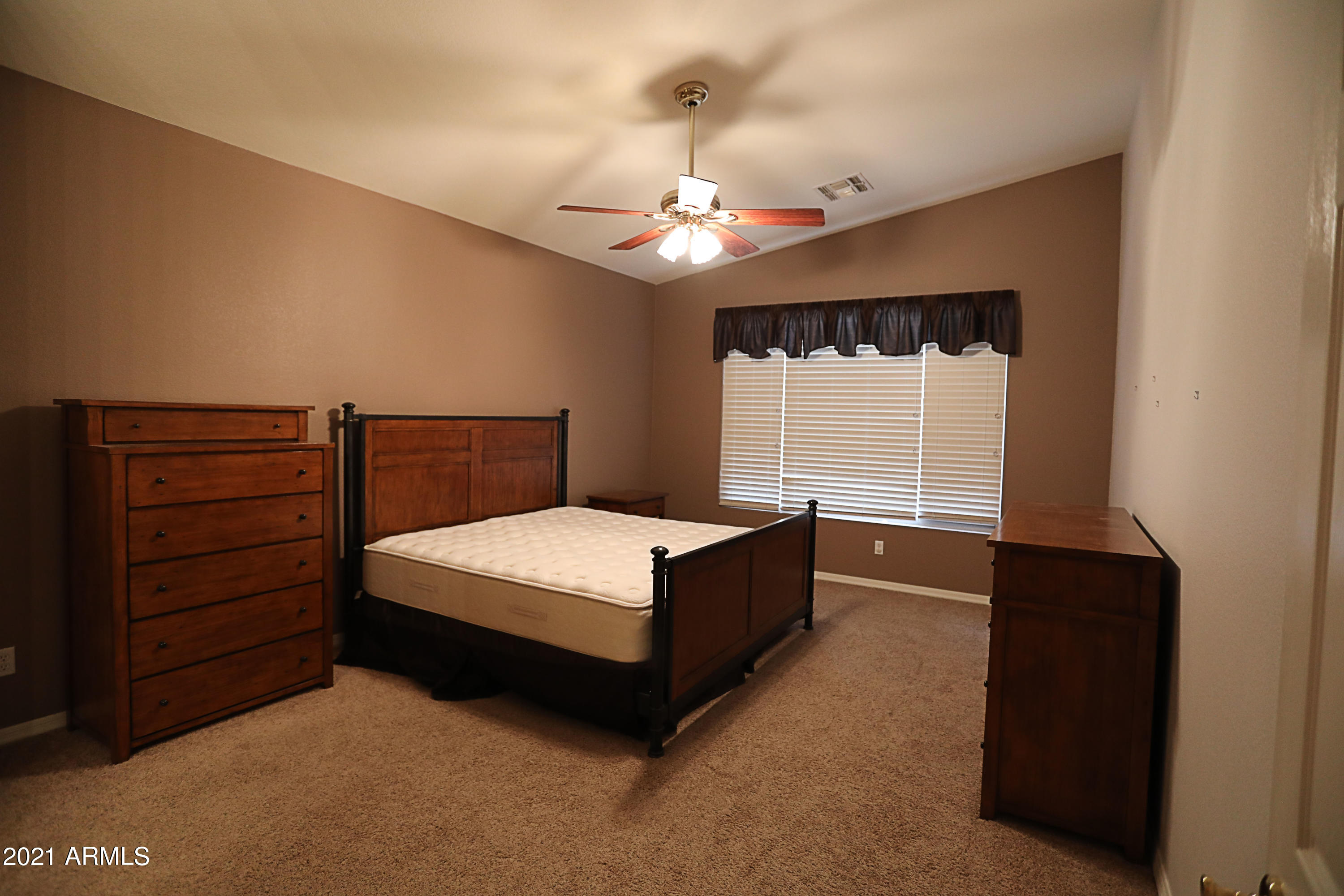 4300 East Walnut Road Gilbert, AZ 85298 - Photo 17 of 23 Owner's bedroom