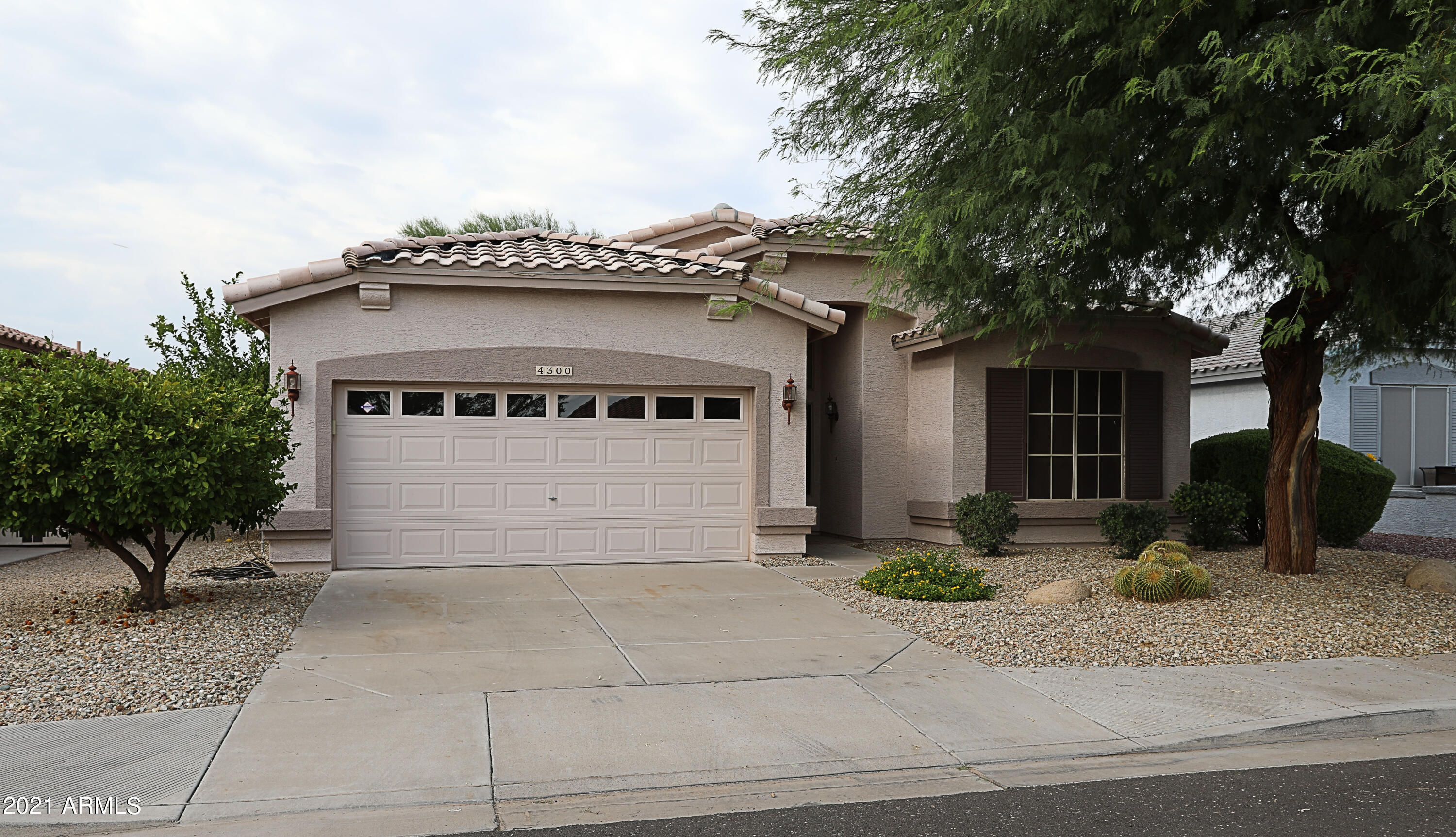 4300 East Walnut Road Gilbert, AZ 85298 - Photo 2 of 23 Front of house