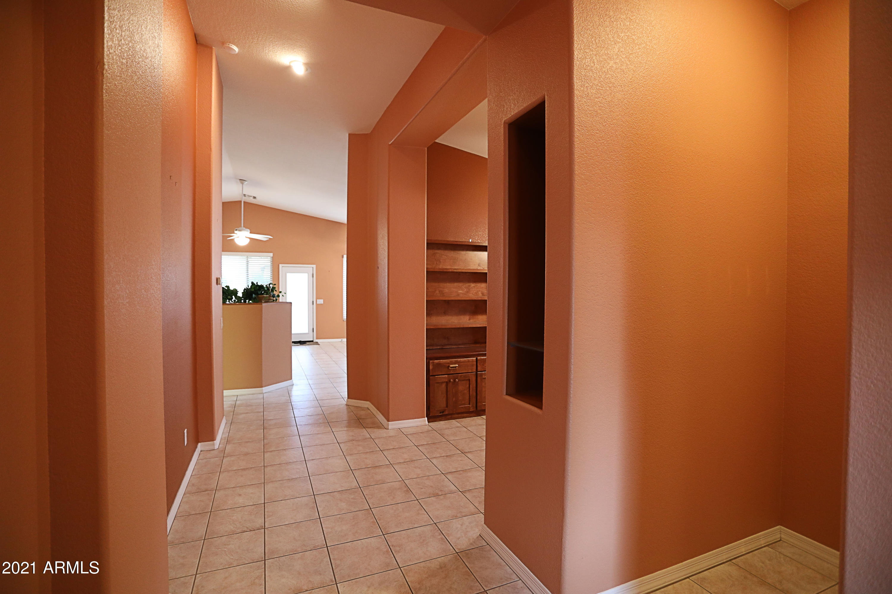 4300 East Walnut Road Gilbert, AZ 85298 - Photo 4 of 23 Foyer