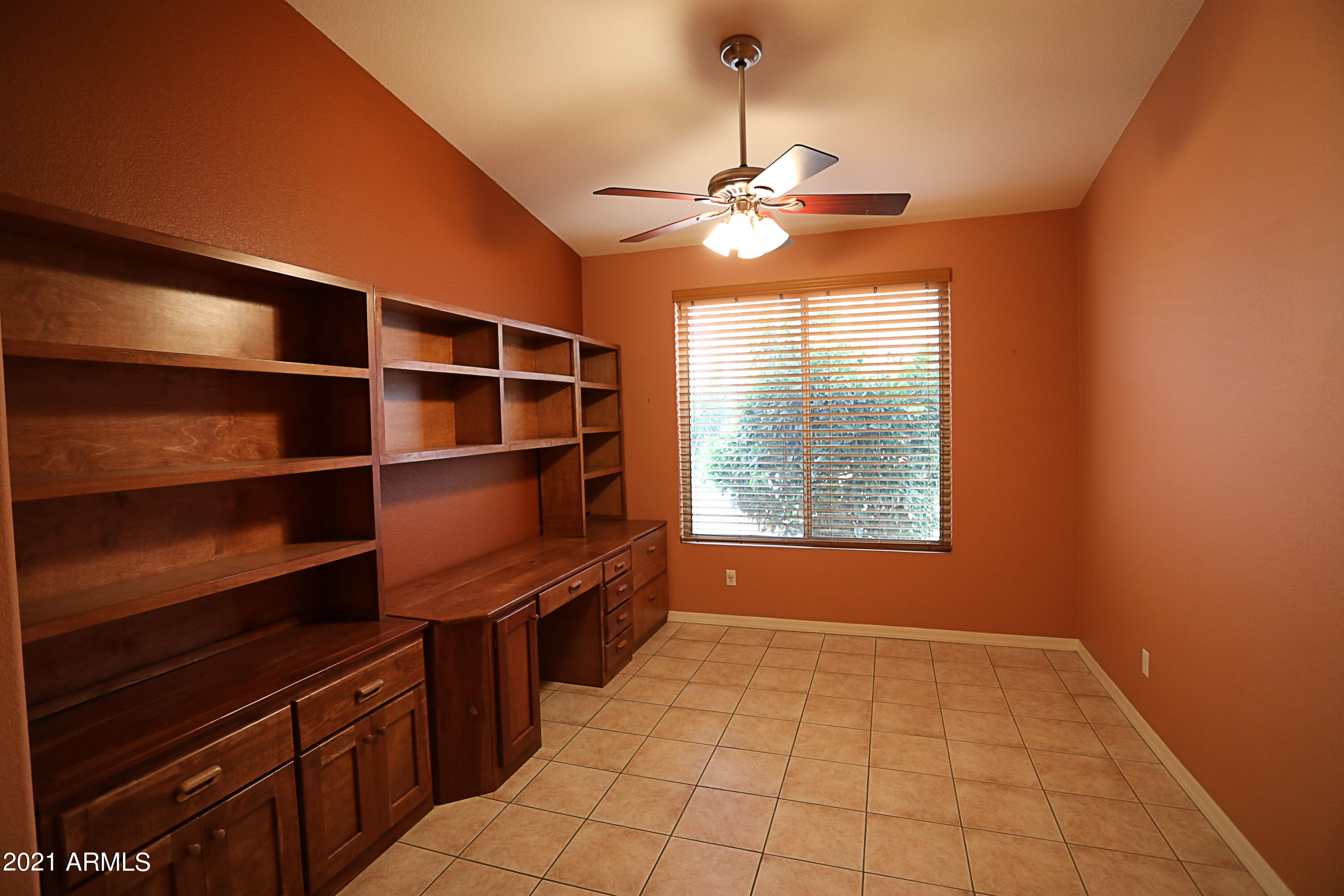 4300 East Walnut Road Gilbert, AZ 85298 - Photo 8 of 23 Den/office